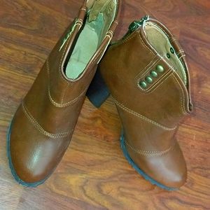 Brown leather ankle heels